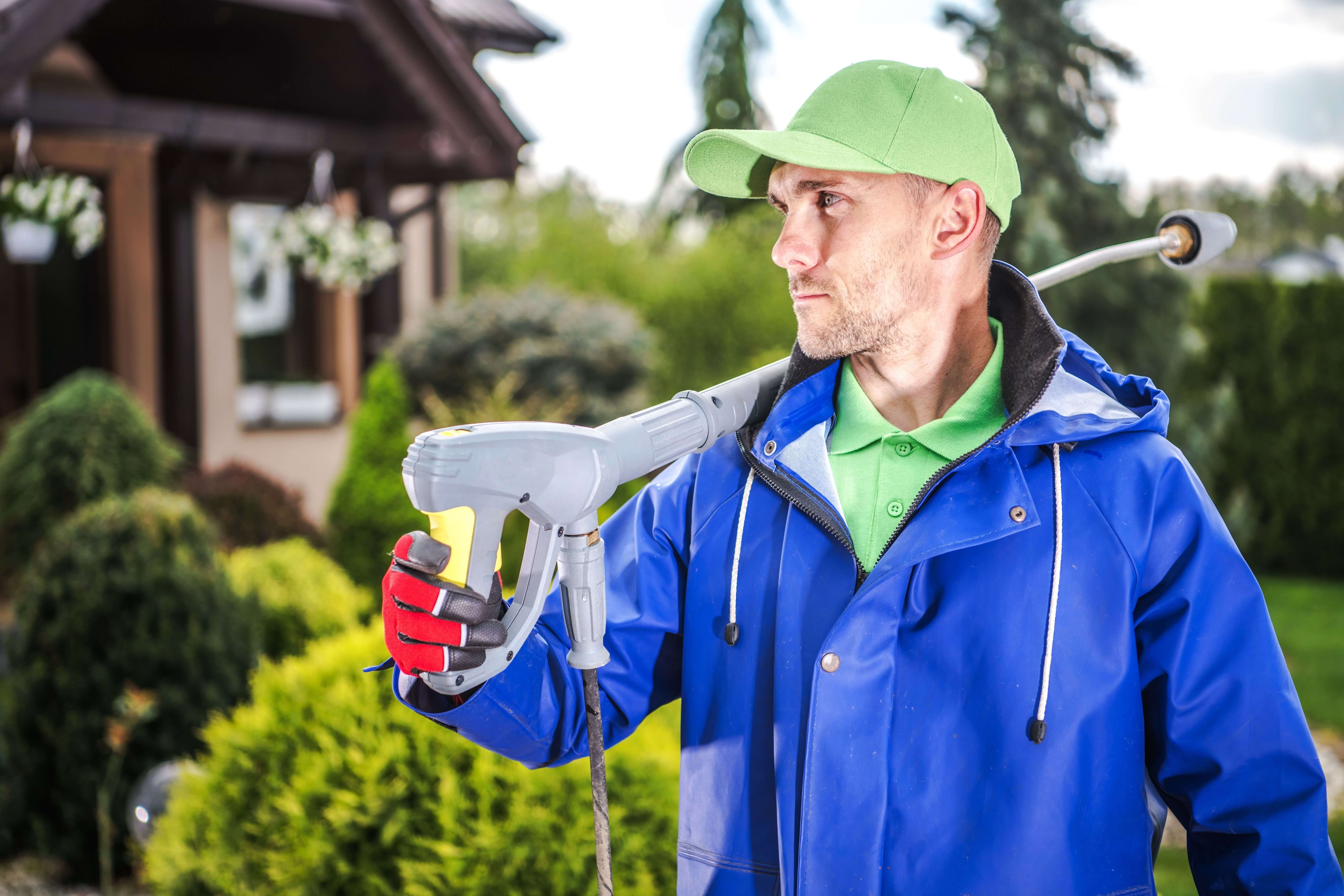 gardening-staff